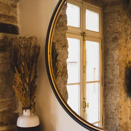 Le Balcon Perriere Ii - Charming With Direct View Of The Thiou *
