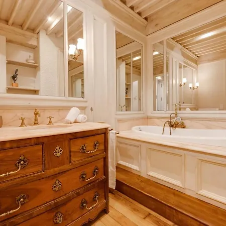 Le Balcon Perriere Ii - Charming With Direct View Of The Thiou Apartment *